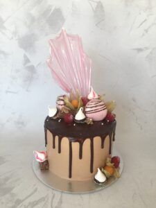 Chocolate drip cakes